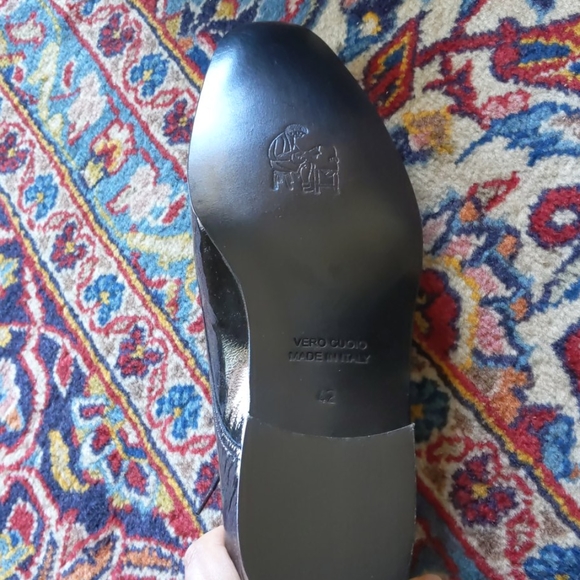 Made in Italy formal men shoe. Vernis.